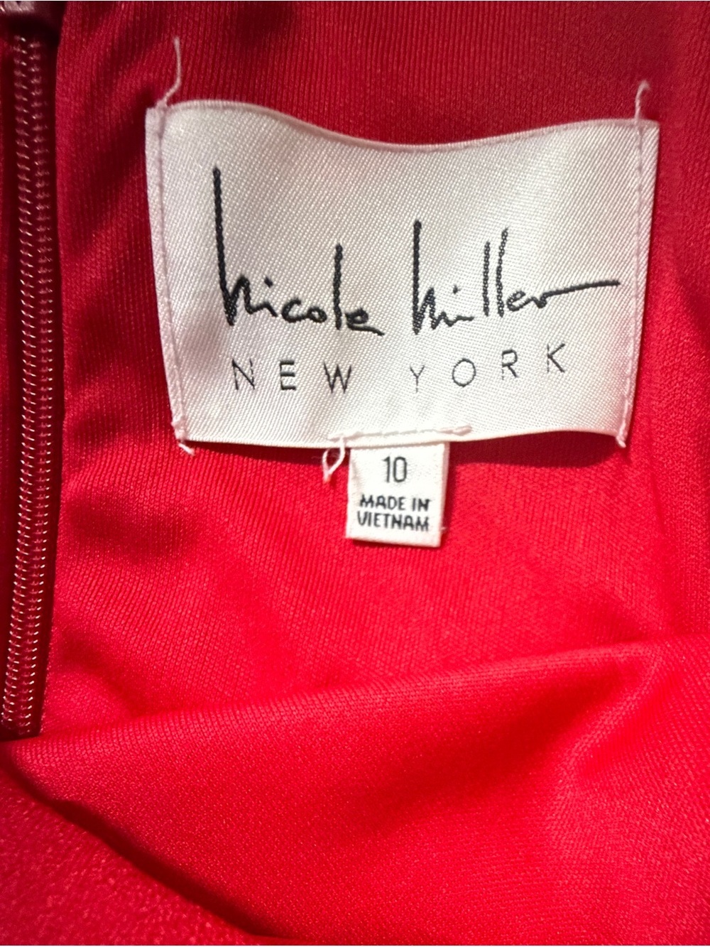 Nicole Miller New York Red Cold Shoulder
Ruffle Dress Size 10 - Picture 7 of 10